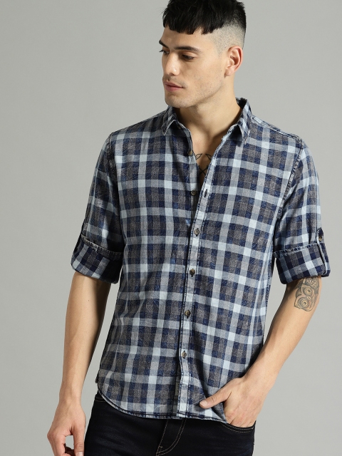 

Roadster Men Navy Blue & Grey Regular Fit Indigo Checked Casual Shirt