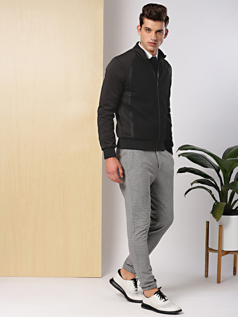 

INVICTUS Men Black Solid Tailored Jacket