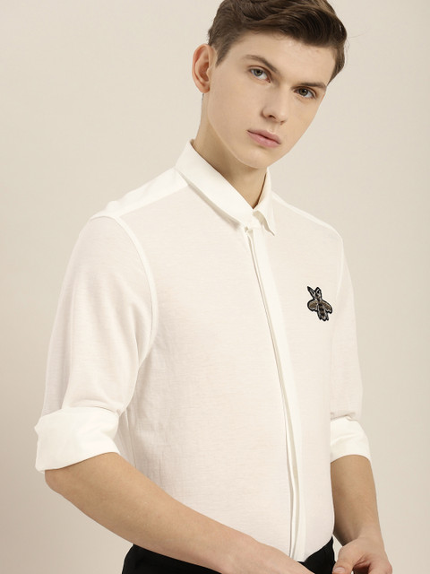 

INVICTUS Men White Knitted Slim Fit Solid Smart Casual Shirt