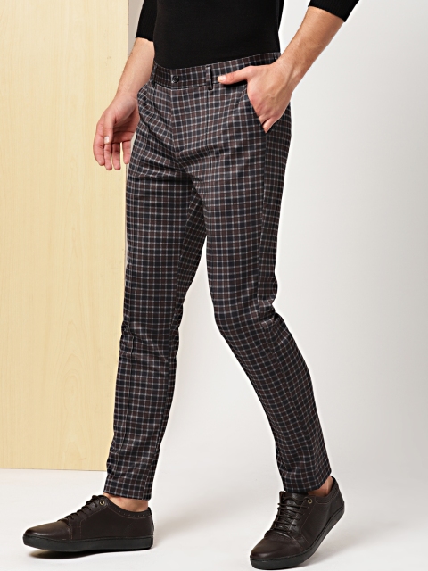 

INVICTUS Men Black Slim Fit Checked Regular Trousers