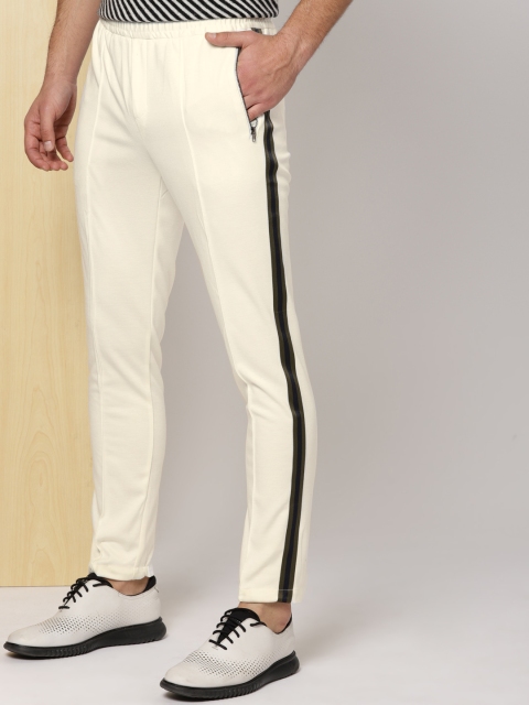 

INVICTUS Men Off-White Knitted Slim Fit Solid Regular Trousers