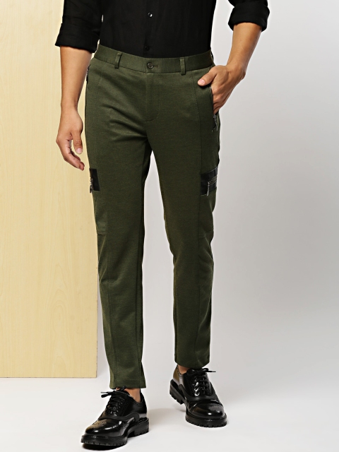 

INVICTUS Men Olive Green Knitted Solid Slim Fit Solid Cargos
