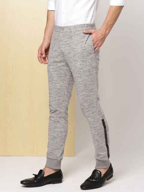 

INVICTUS Men Grey Melange Knitted Slim Fit Solid Joggers