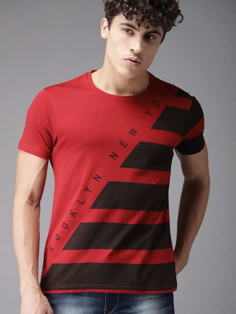 

HERE&NOW Men Red Printed Round Neck T-shirt