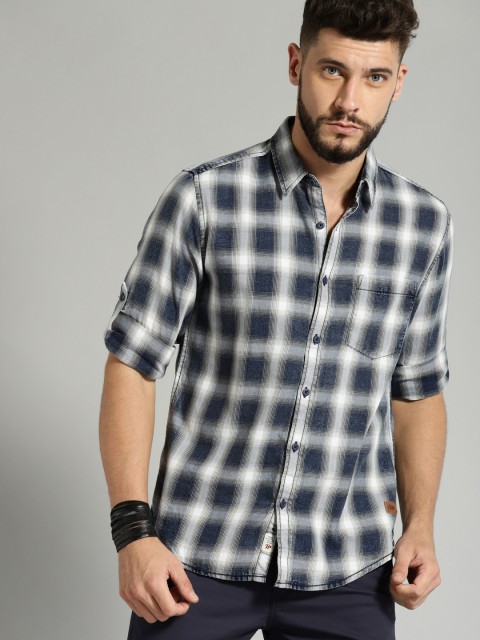 

Roadster Men Blue Regular Fit Checked Casual Shirt, Navy blue