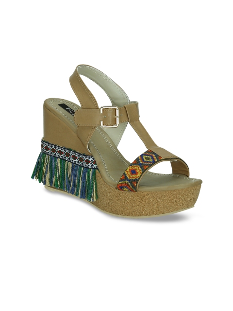 

Kielz Women Brown Woven Design Sandals