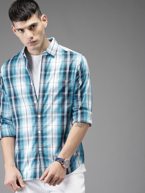 

HERE&NOW Men Blue & White Regular Fit Checked Casual Shirt