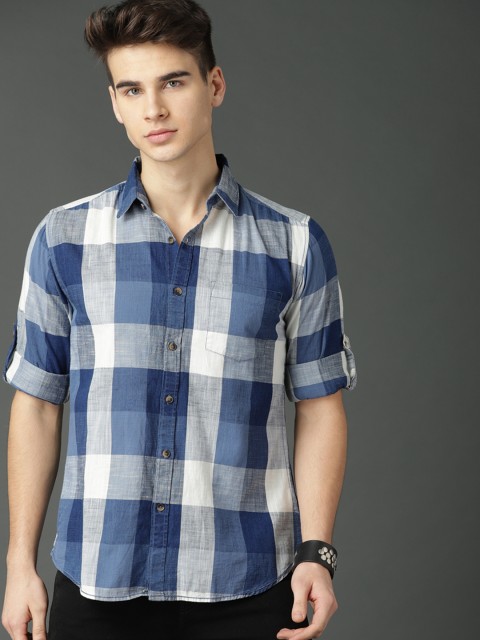 

Roadster Men Blue & Off-White Regular Fit Checked Casual Shirt
