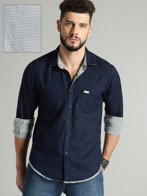 

Roadster Men Navy Regular Fit Solid Reversible Casual Shirt, Navy blue