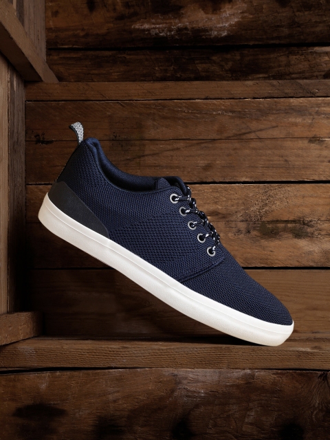 

Roadster Men Navy Blue Sneakers