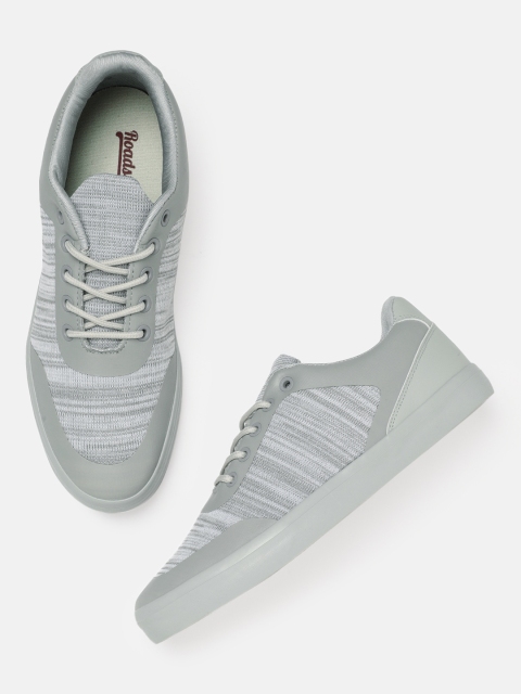 

Roadster Men Grey Sneakers