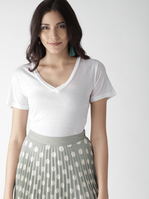 

FOREVER 21 Women White Solid V-Neck T-shirt