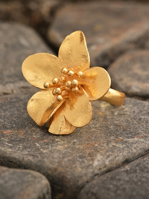 

Pipa Bella Gold-Toned Floryn Ring