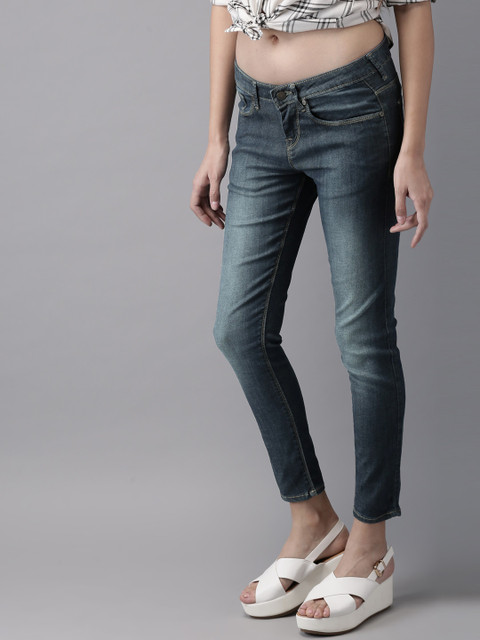 

HERE&NOW Women Blue Cropped Skinny Fit Mid-Rise Clean Look Stretchable Jeans