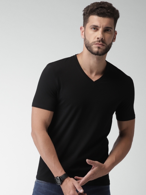 

Celio Men Black Solid V-Neck T-shirt