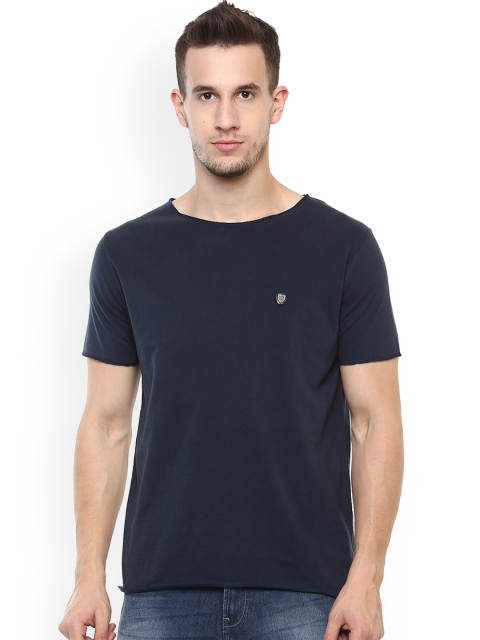 

ELABORADO Men Navy Blue Solid Round Neck T-shirt