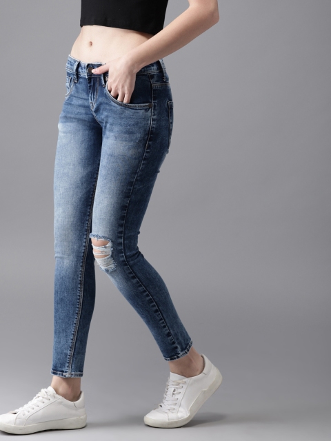 

HERE&NOW Women Blue Skinny Fit Mid-Rise Mildly Distressed Stretchable Cropped Jeans