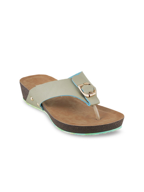 

Metro Women Beige Solid Sandals