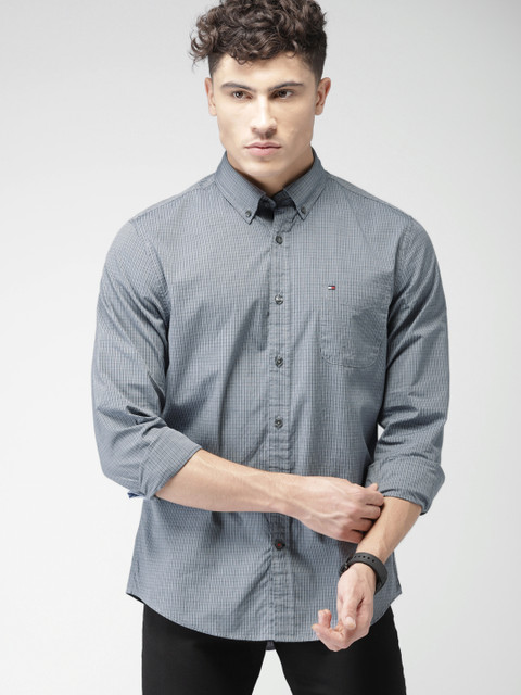 

Tommy Hilfiger Men Grey Regular Fit Checked Casual Shirt