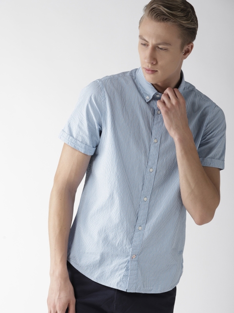 

Tommy Hilfiger Men Blue & White Slim Fit Striped Casual Shirt
