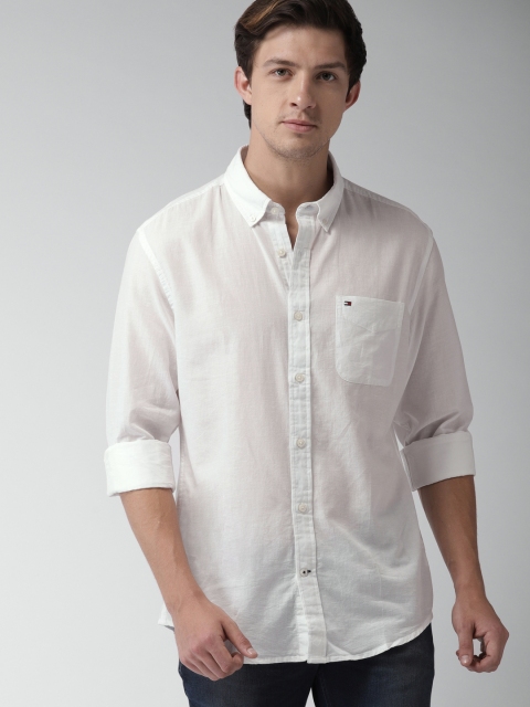 

Tommy Hilfiger Men White Custom Regular Fit Solid Casual Shirt