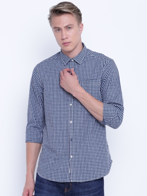 

Blackberrys Men Green & White Slim Fit Checked Casual Shirt