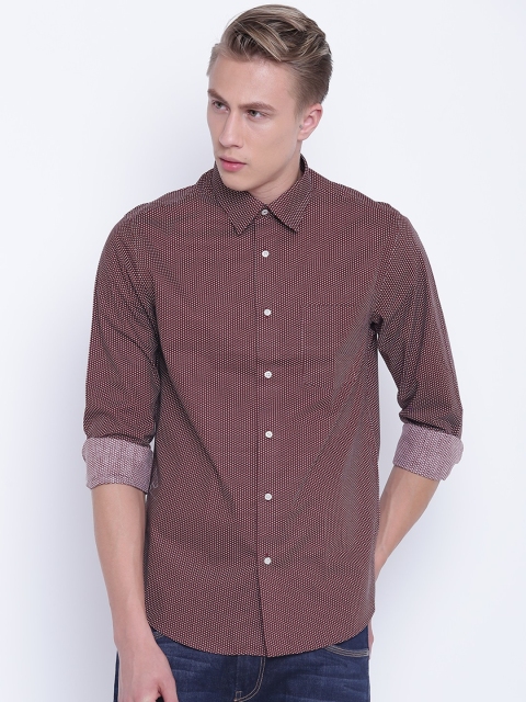 

Blackberrys Men Maroon & White Slim Fit Printed Casual Shirt