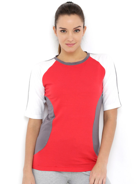 

Tuna London Women Red Solid Round Neck T-shirt