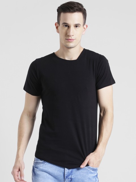 

Rigo Men Black Solid Round Neck T-shirt