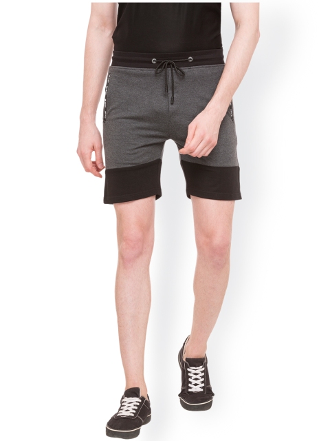 

Status Quo Men Grey Solid Regular Fit Regular Shorts