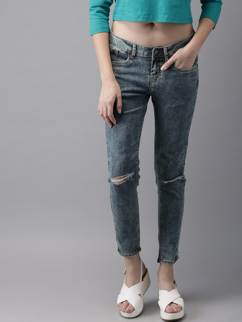 

HERE&NOW Women Blue Skinny Fit Mid-Rise Mildly Distressed Stretchable Cropped Jeans