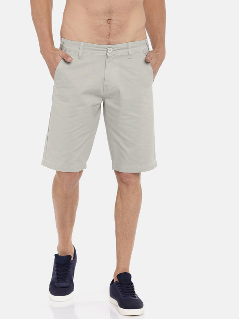 

HERE&NOW Men Grey Solid Slim Fit Chino Shorts