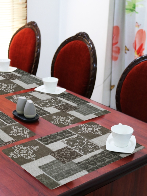 

Shresmo Olive & Off-White Printed Set of 6 Table Mats