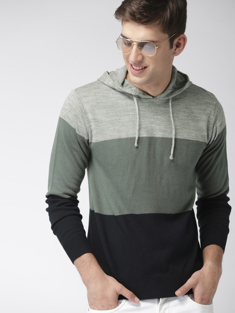 

Mast & Harbour Men Grey Melange & Navy Blue Colourblocked Hooded Sweater