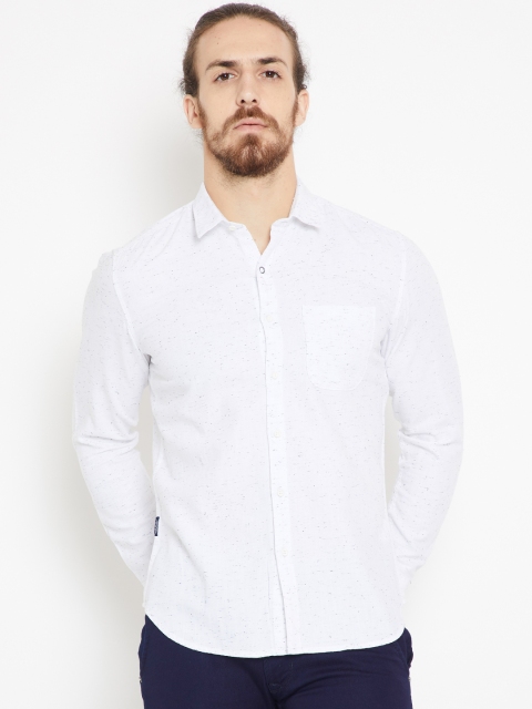 

Numero Uno Men Off-White Slim Fit Solid Casual Shirt