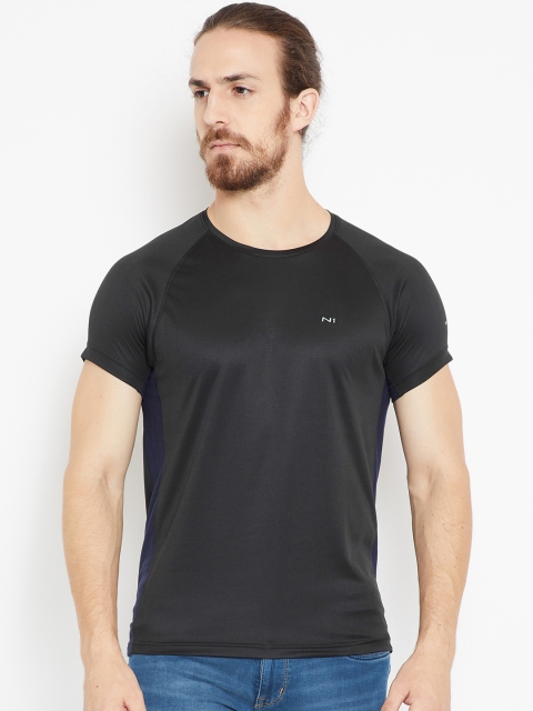 

Numero Uno Men Black Solid Round Neck T-shirt