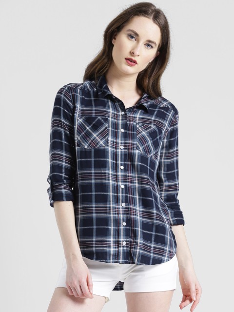 

Texco Women Navy Blue Comfort Regular Fit Checked Casual Shirt