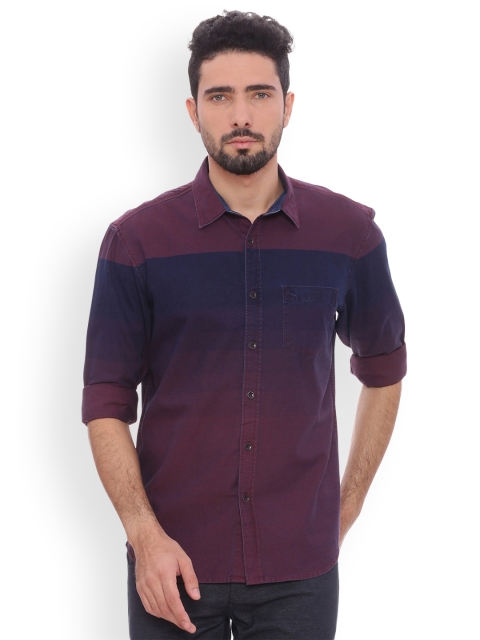 

Basics Men Maroon & Navy Blue Slim Fit Colourblocked Casual Shirt