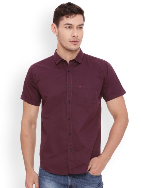 

Basics Men Maroon Slim Fit Solid Casual Shirt