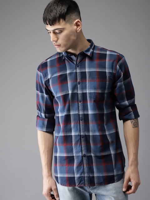 

Moda Rapido Men Navy Blue & Red Regular Fit Checked Casual Shirt