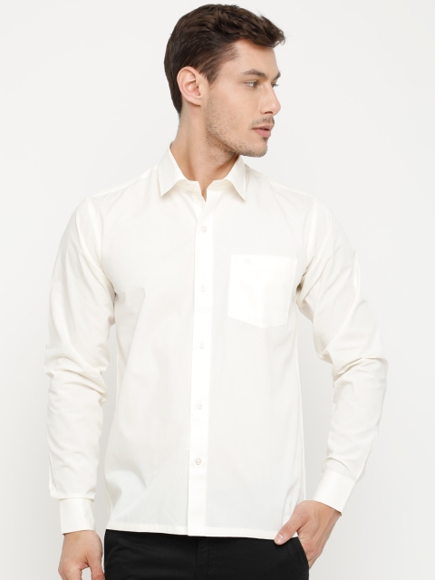 

Chennis Men Cream-Coloured Smart Regular Fit Solid Formal Shirt
