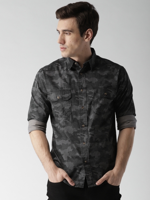

Aeropostale Men Grey & Black Regular Fit Printed Casual Shirt