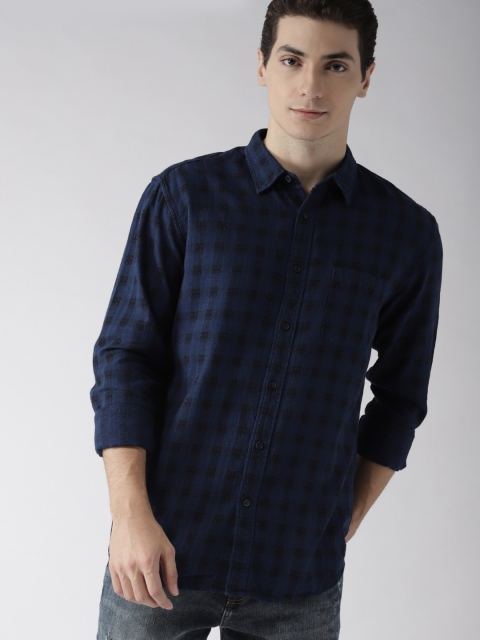 

Aeropostale Men Navy Blue & Black Regular Fit Self Checked Casual Shirt