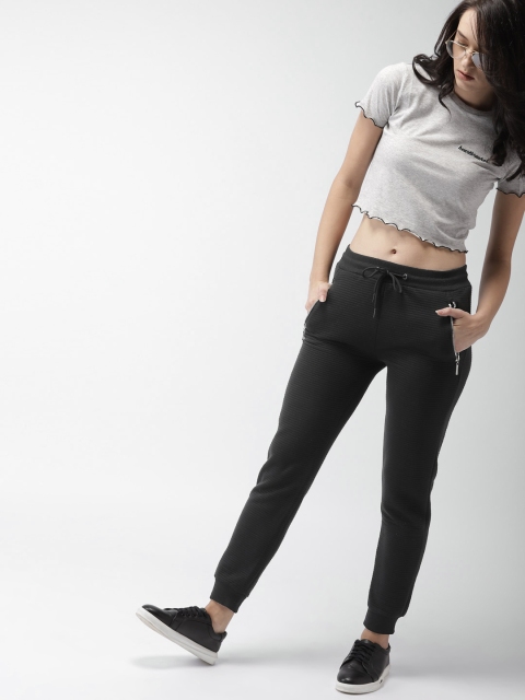 

Mast & Harbour Women Black Solid Joggers