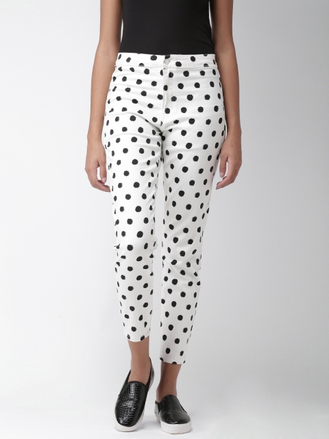 

FOREVER 21 Women White & Black Tapered Fit Printed Cigarette Trousers