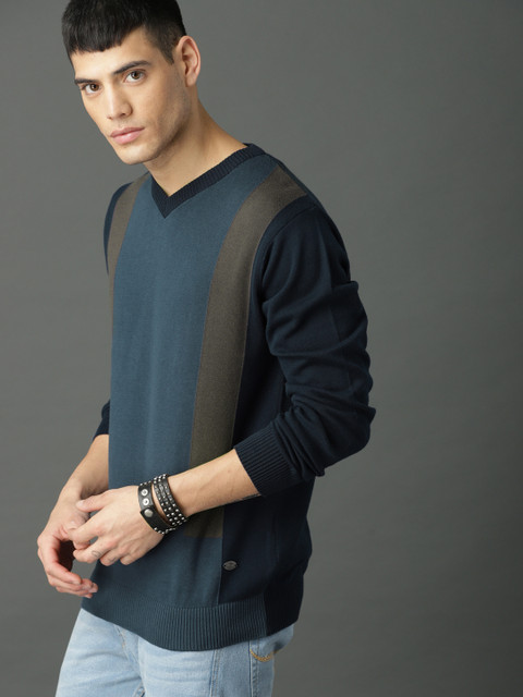 

Roadster Men Navy Blue & Grey Colourblocked Pullover Sweater