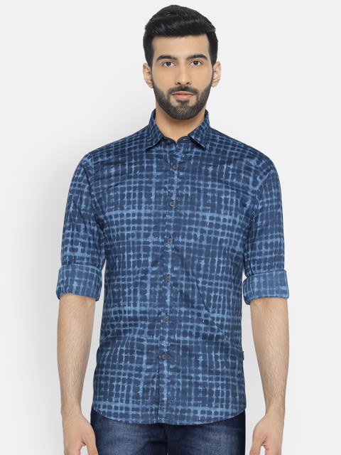 

Pepe Jeans Men Blue Checked Casual Shirt