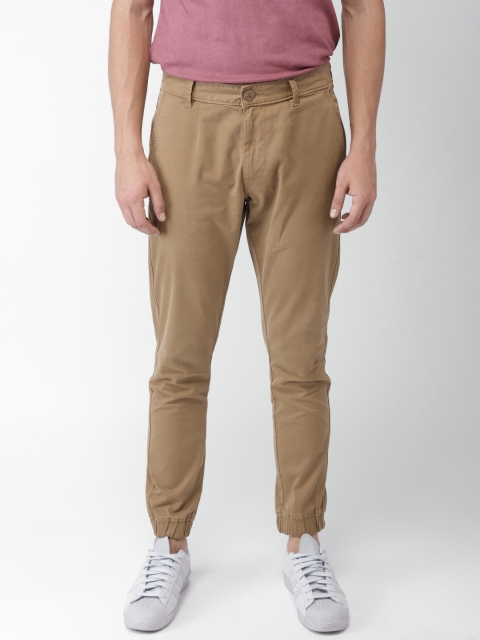 

Mast & Harbour Men Brown Jogger Fit Solid Chinos