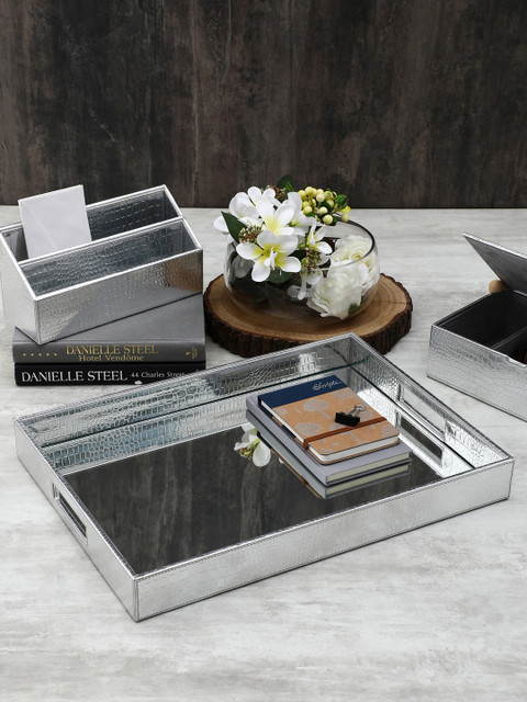 

Pure Home and Living Rectangular Silver-Toned Croco Mirrored Tray