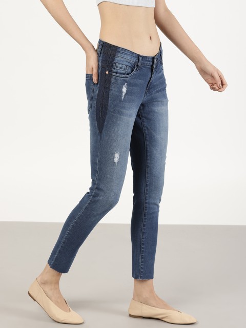 

ether Women Blue Regular Fit Mid-Rise Low Distressed Stretchable Cropped Jeans